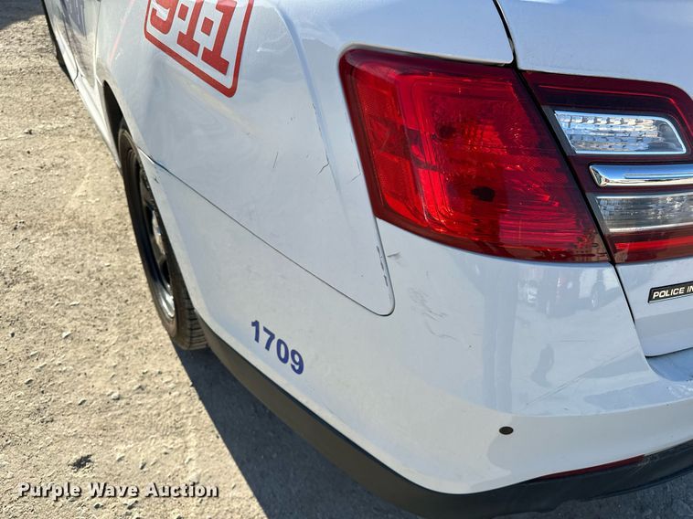 image for item OM9869 2017 Ford  Taurus Police Interceptor 