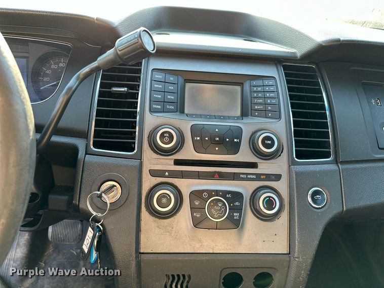 image for item OM9869 2017 Ford  Taurus Police Interceptor 