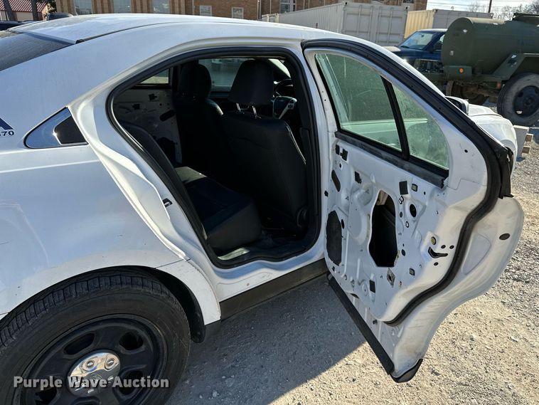 image for item OM9869 2017 Ford  Taurus Police Interceptor 