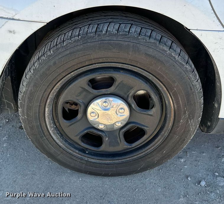 image for item OM9869 2017 Ford  Taurus Police Interceptor 