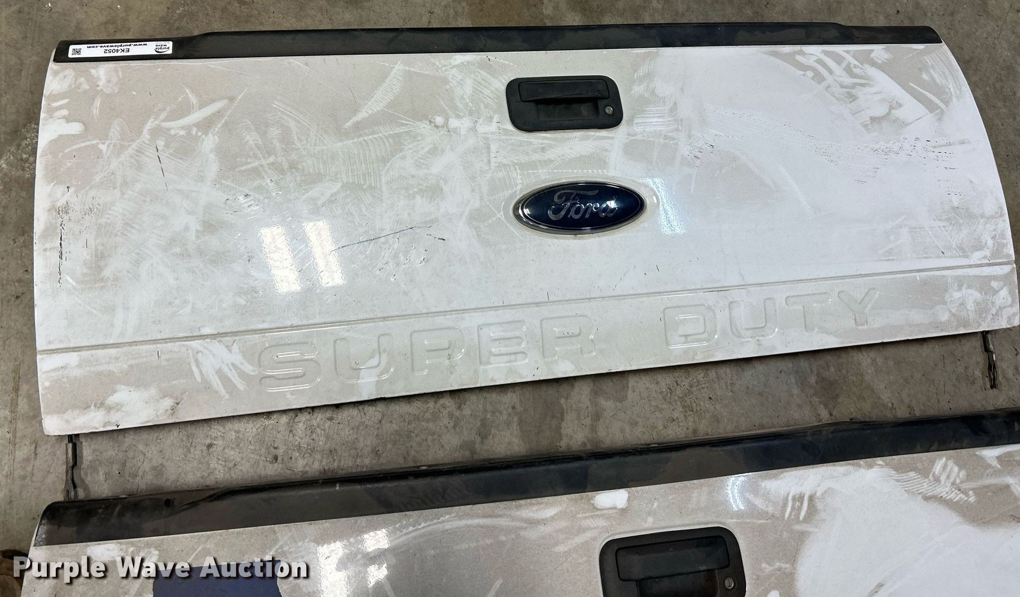 (3) Ford F350 tailgates in Hazelwood, MO Item EK4052 for sale Purple Wave