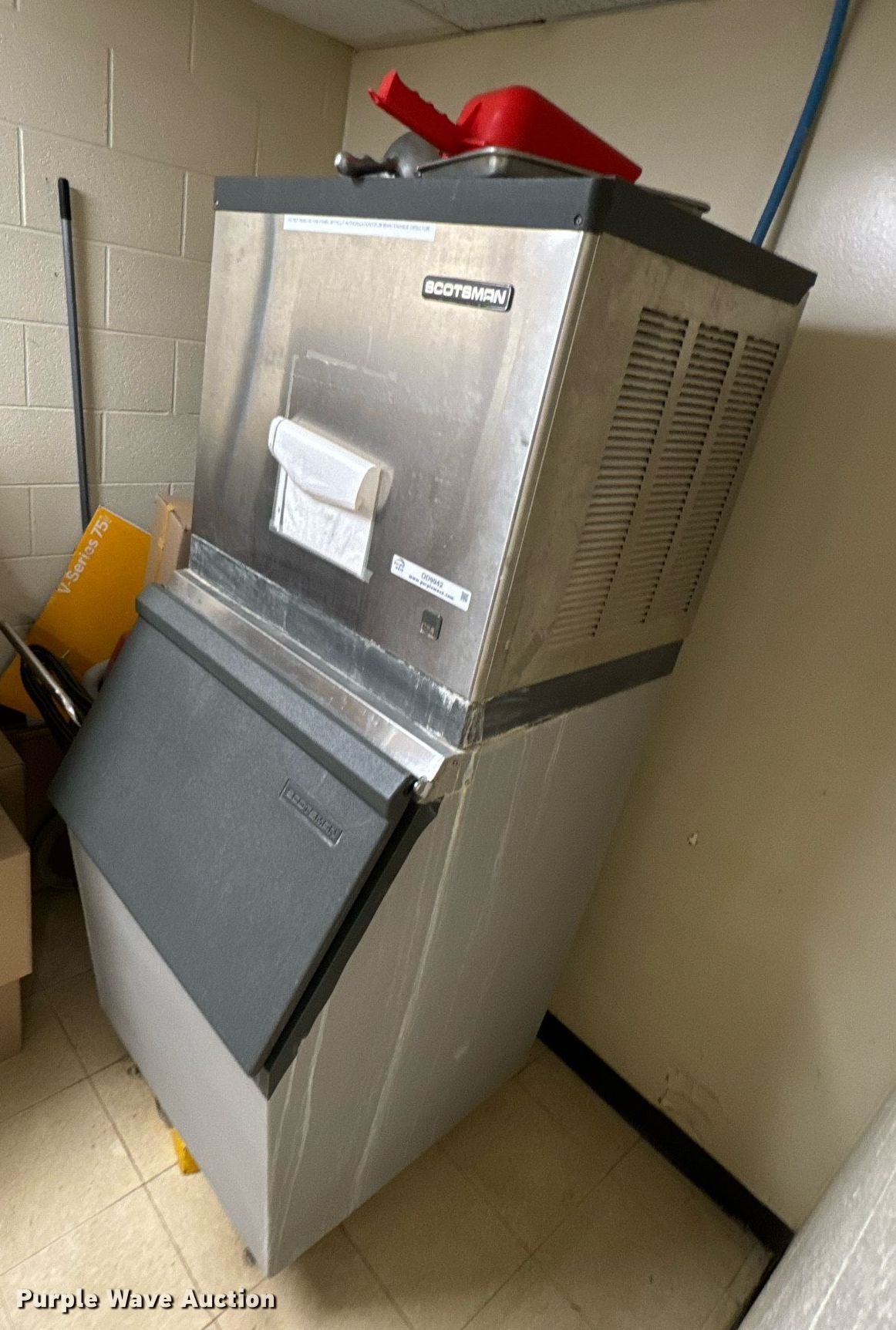 Scotsman CME506AS1D ice machine in Caney, KS Item OD9942 for sale