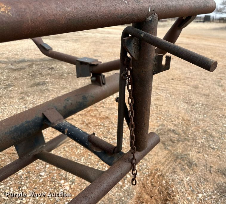 image for item DG4253 Hay bale trailer