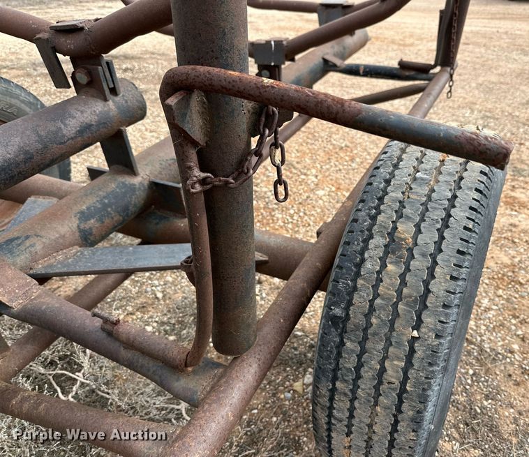 image for item DG4253 Hay bale trailer