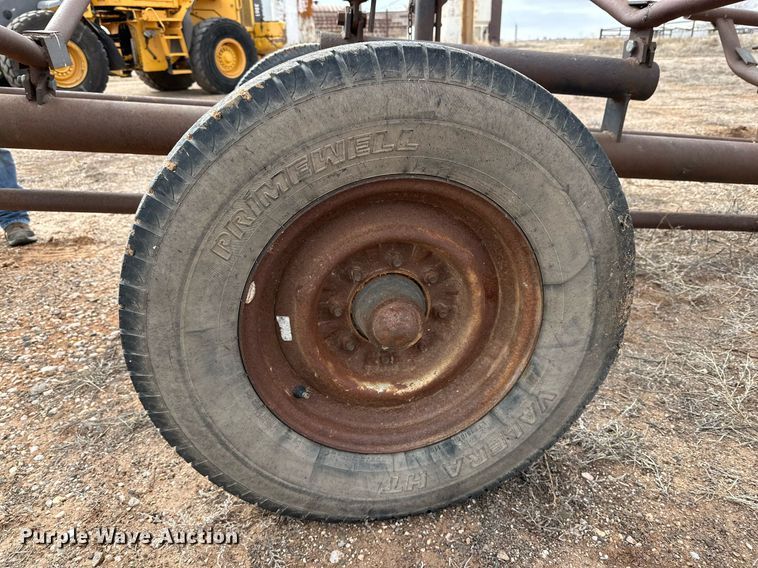 image for item DG4253 Hay bale trailer