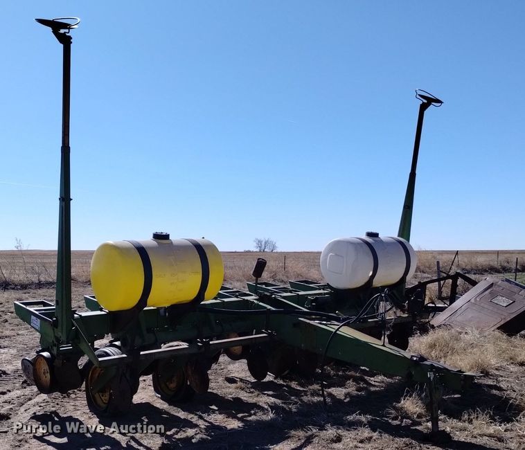 image for item DJ7047 John Deere  7000 planter