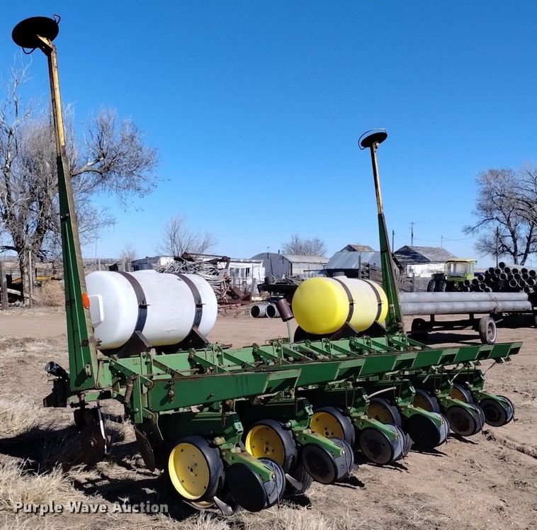 image for item DJ7047 John Deere  7000 planter