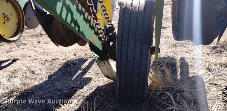 image for item DJ7047 John Deere  7000 planter