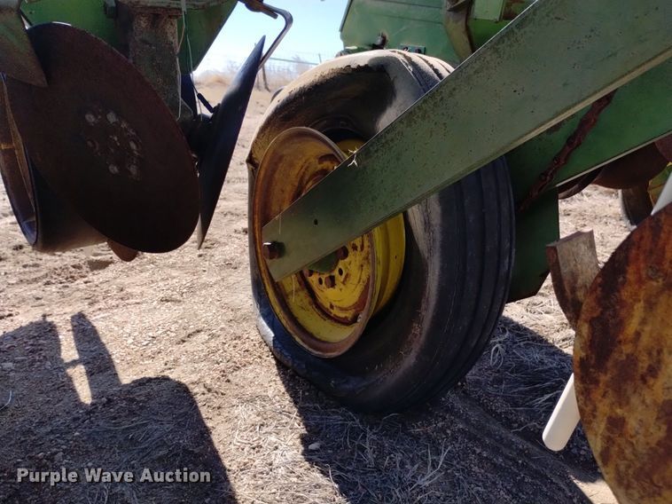image for item DJ7047 John Deere  7000 planter