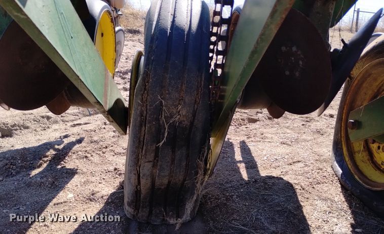 image for item DJ7047 John Deere  7000 planter