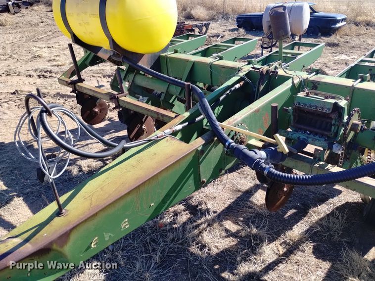 image for item DJ7047 John Deere  7000 planter