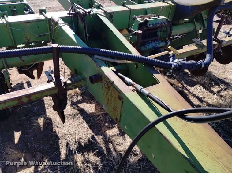 image for item DJ7047 John Deere  7000 planter