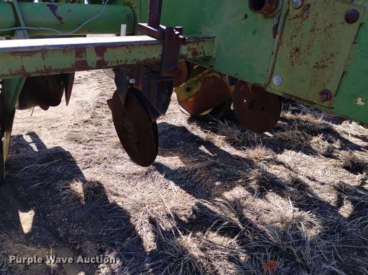 image for item DJ7047 John Deere  7000 planter