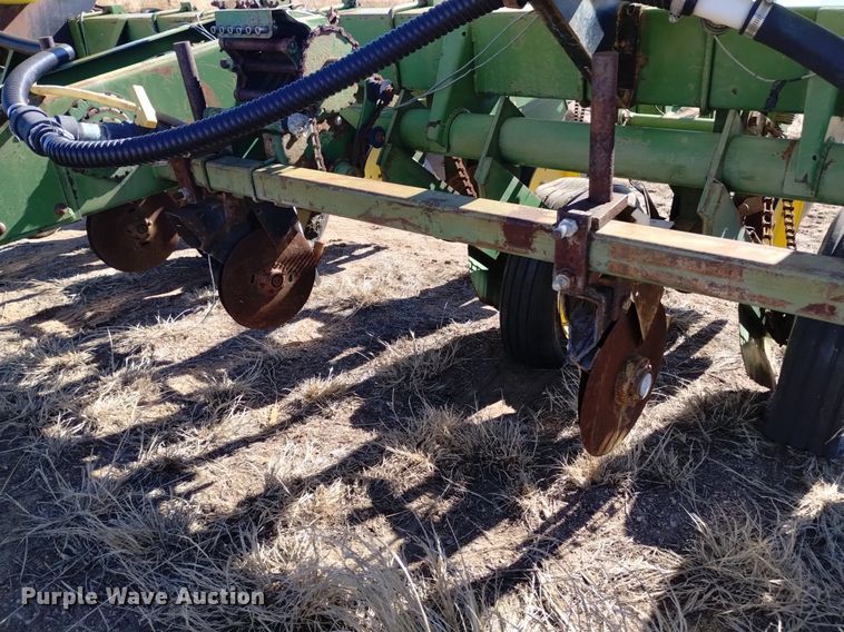 image for item DJ7047 John Deere  7000 planter