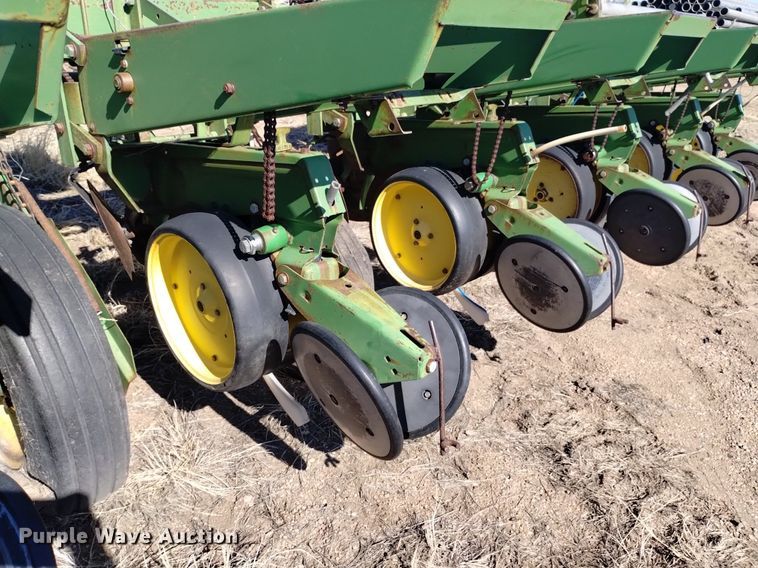 image for item DJ7047 John Deere  7000 planter