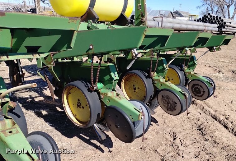 image for item DJ7047 John Deere  7000 planter