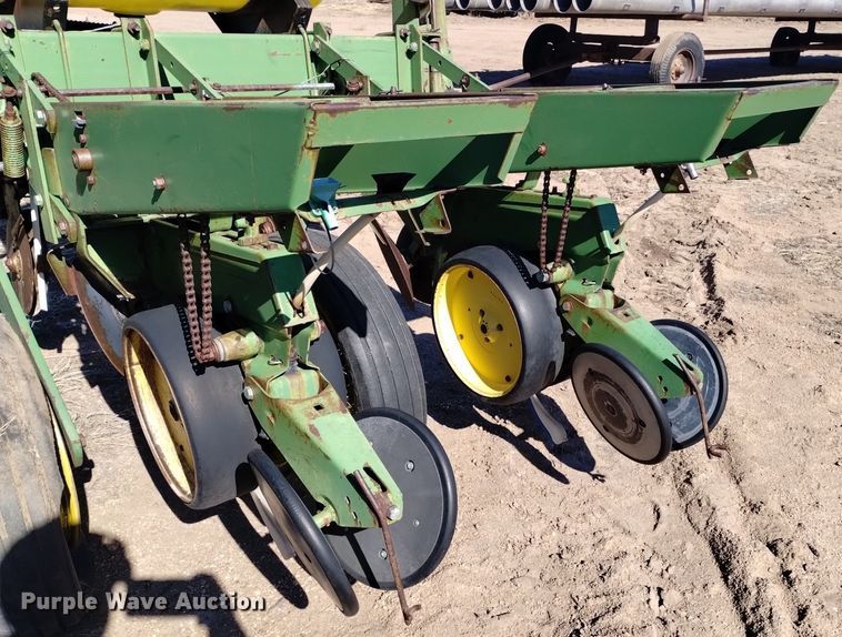 image for item DJ7047 John Deere  7000 planter