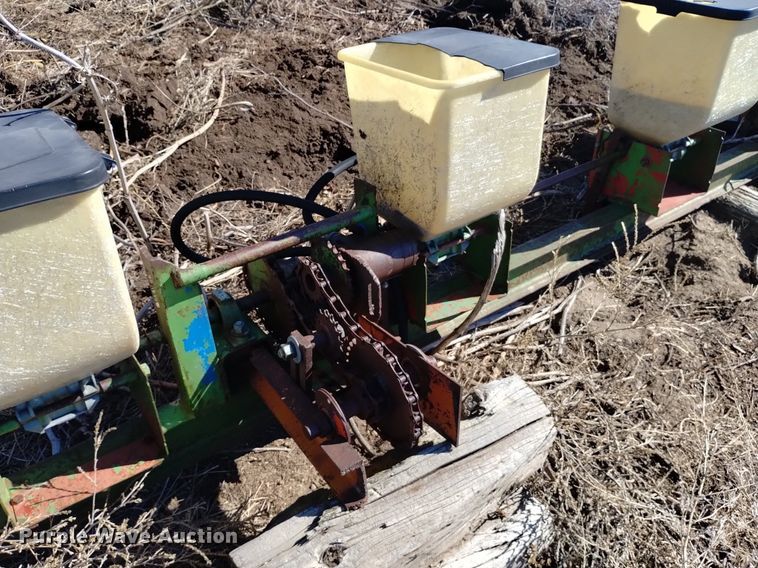 image for item DJ7047 John Deere  7000 planter