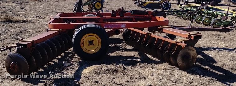 image for item DJ7050 Kewanee tandem disk