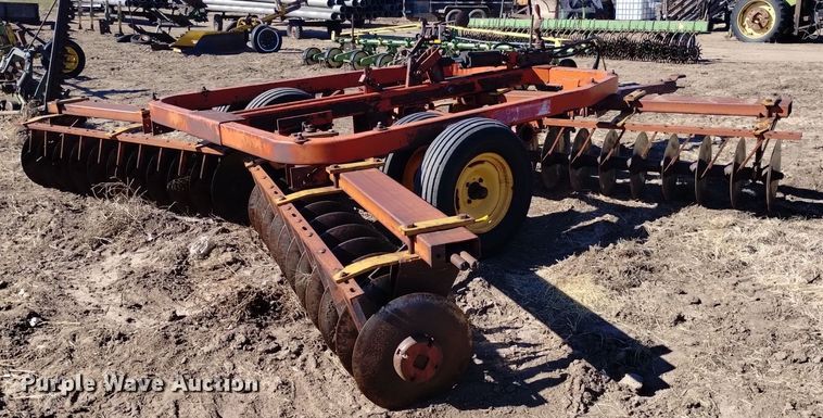 image for item DJ7050 Kewanee tandem disk