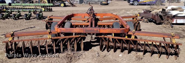 image for item DJ7050 Kewanee tandem disk