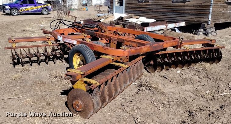 image for item DJ7050 Kewanee tandem disk