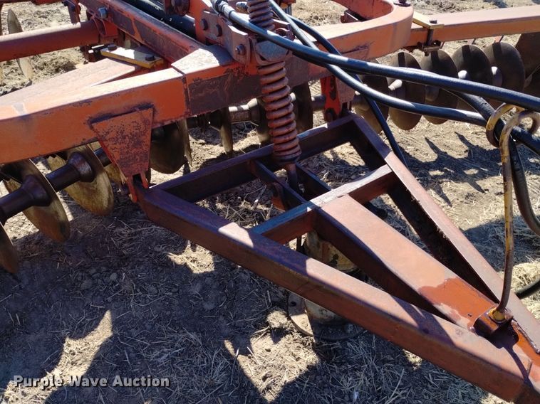 image for item DJ7050 Kewanee tandem disk