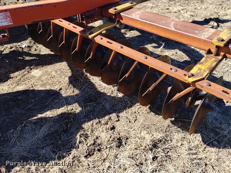 image for item DJ7050 Kewanee tandem disk