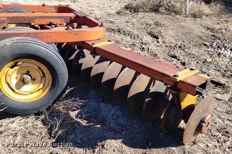 image for item DJ7050 Kewanee tandem disk