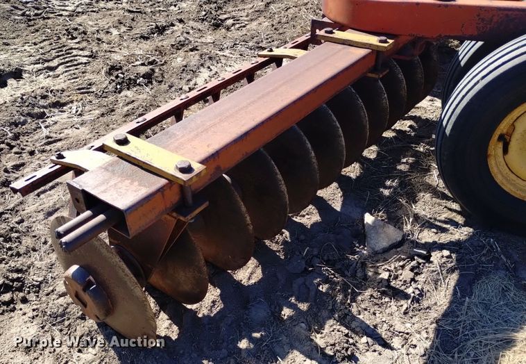 image for item DJ7050 Kewanee tandem disk