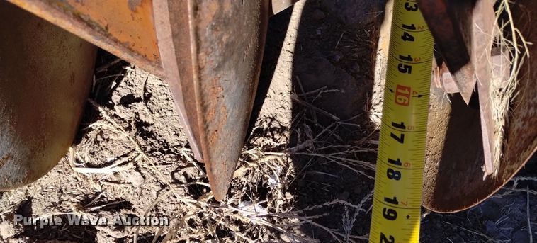 image for item DJ7050 Kewanee tandem disk