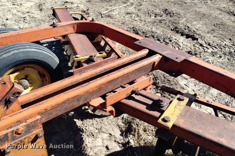 image for item DJ7050 Kewanee tandem disk