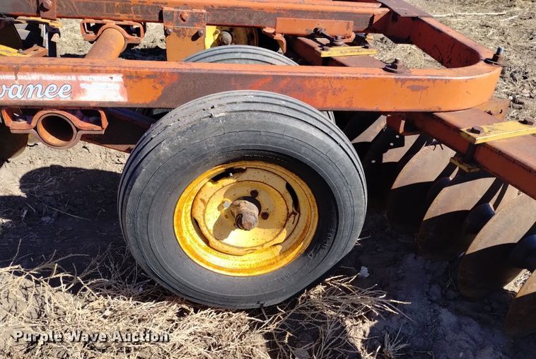 image for item DJ7050 Kewanee tandem disk