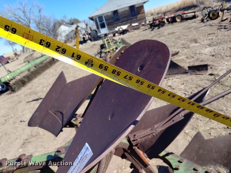 image for item DJ7053 John Deere rollover plow