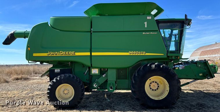 image for item DK6782 2006 John Deere 9660 STS combine
