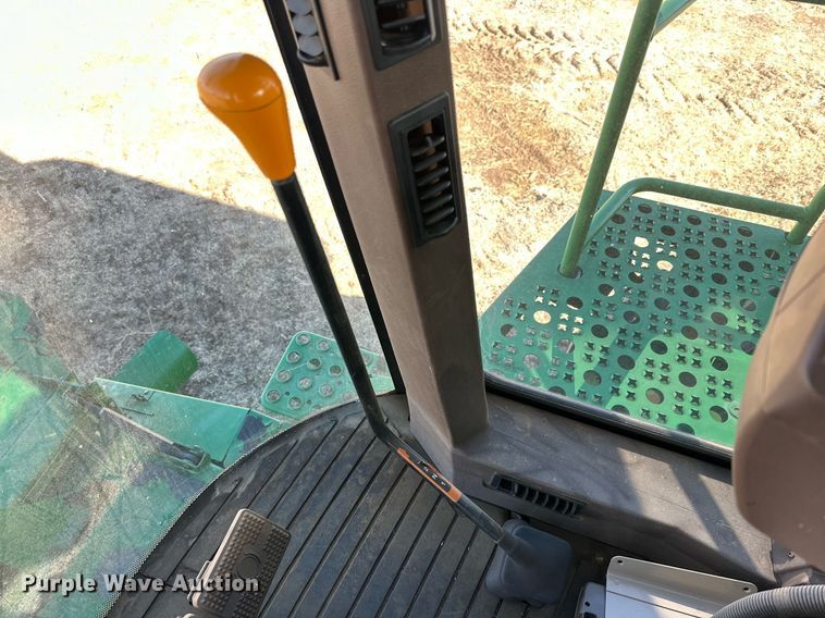 image for item DK6782 2006 John Deere 9660 STS combine