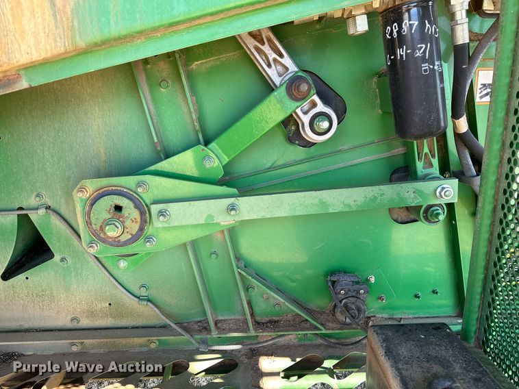 image for item DK6782 2006 John Deere 9660 STS combine