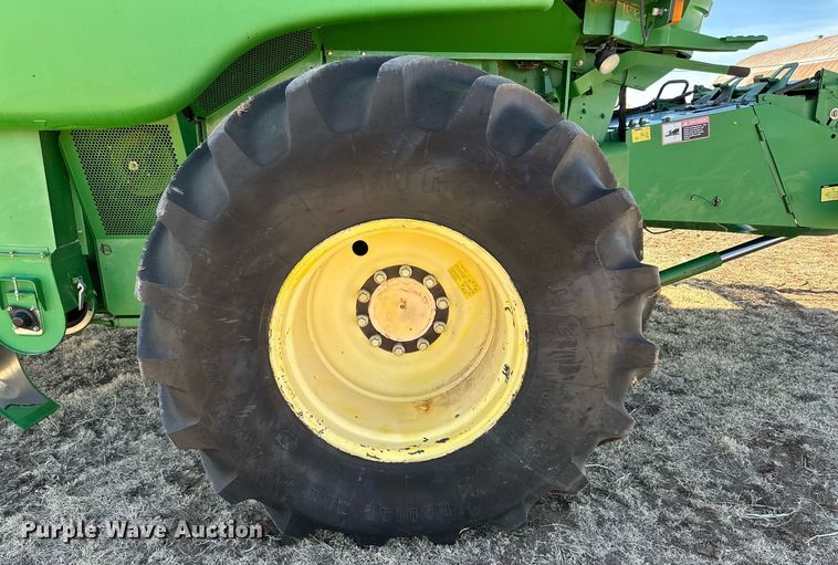 image for item DK6782 2006 John Deere 9660 STS combine