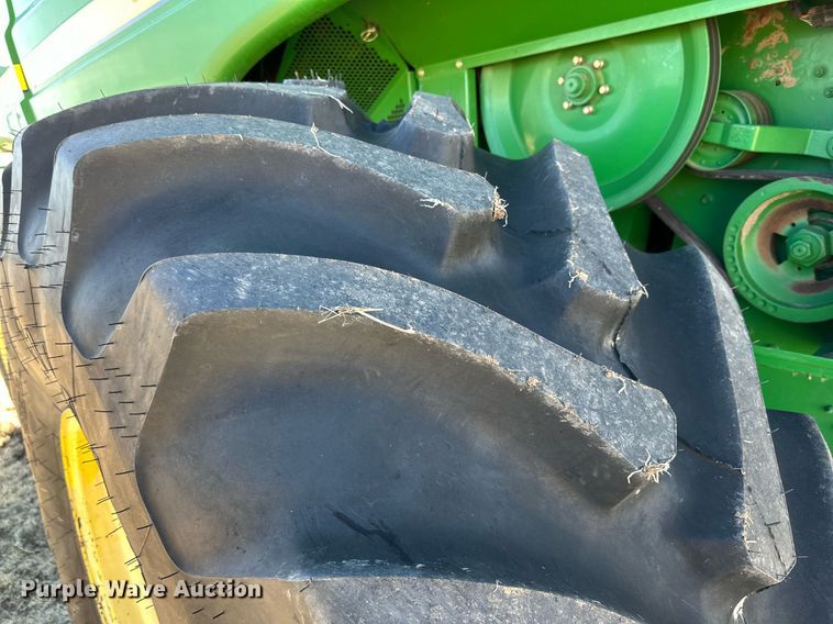 image for item DK6782 2006 John Deere 9660 STS combine