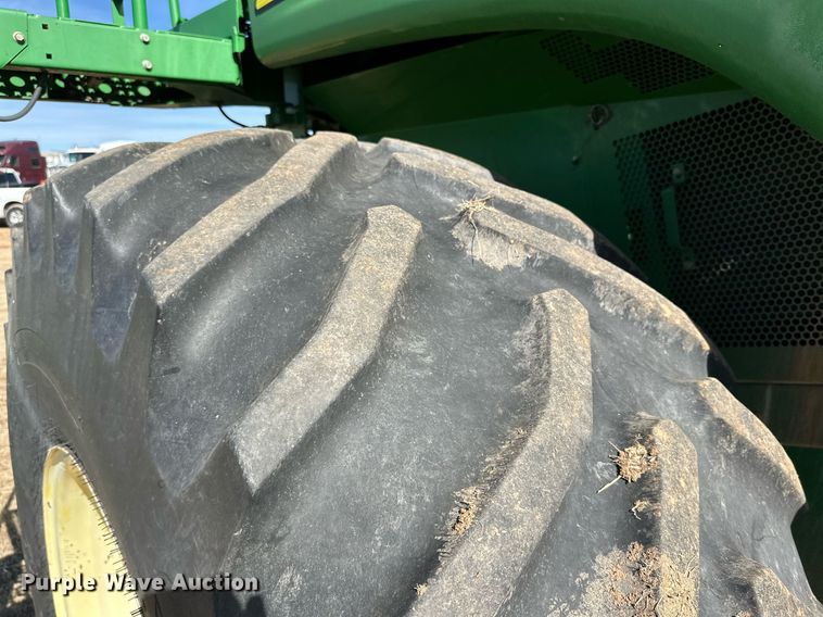 image for item DK6782 2006 John Deere 9660 STS combine