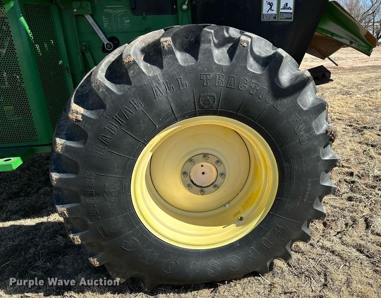 image for item DK6782 2006 John Deere 9660 STS combine