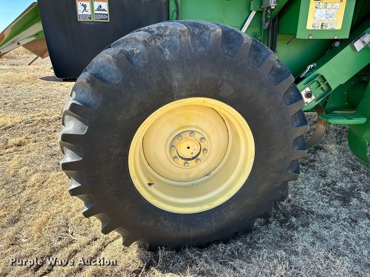 image for item DK6782 2006 John Deere 9660 STS combine