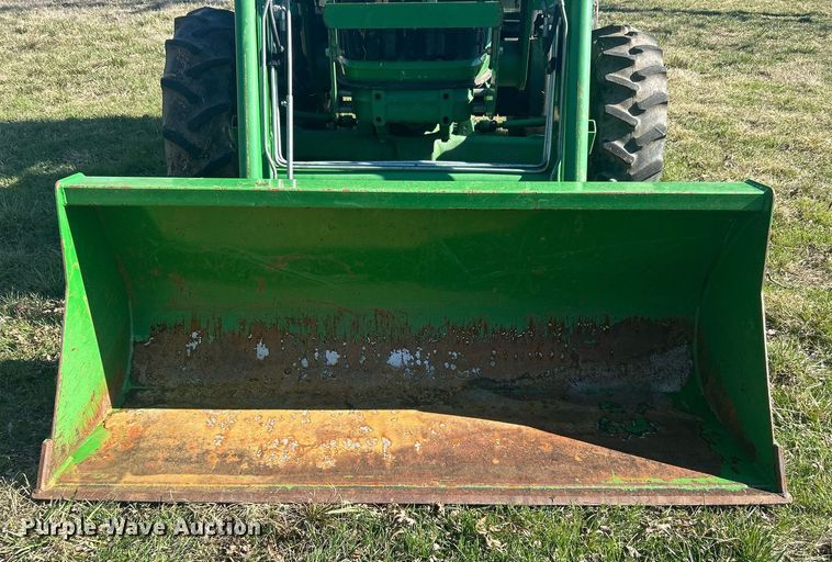 image for item DN0706 2012 John Deere 5083E MFWD tractor