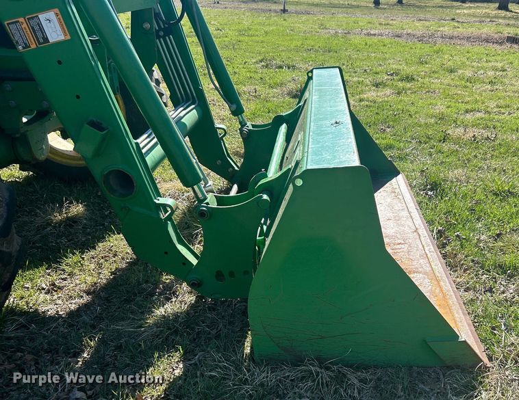 image for item DN0706 2012 John Deere 5083E MFWD tractor