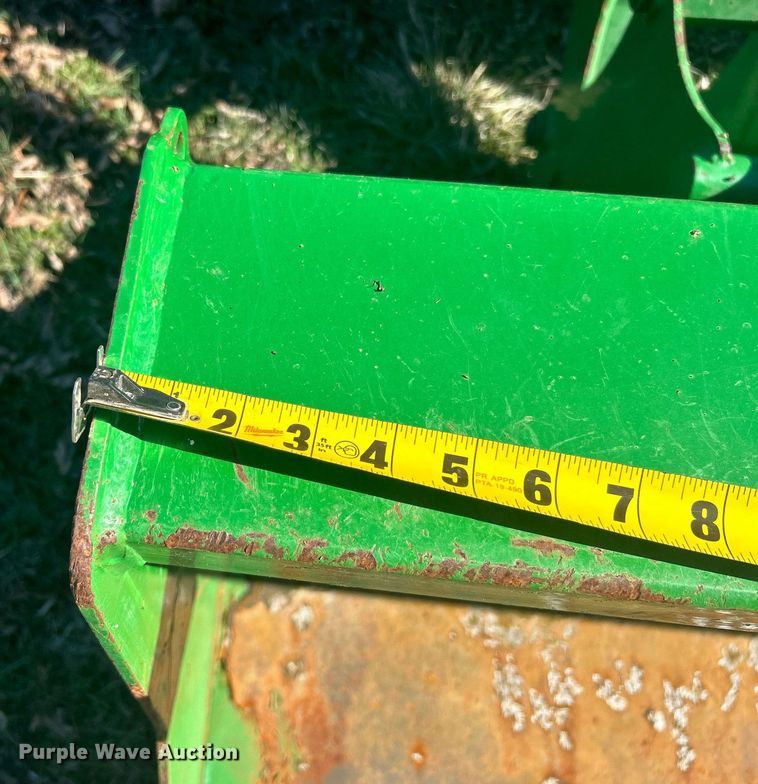 image for item DN0706 2012 John Deere 5083E MFWD tractor