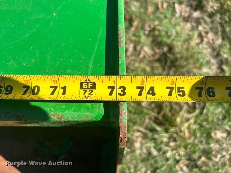 image for item DN0706 2012 John Deere 5083E MFWD tractor