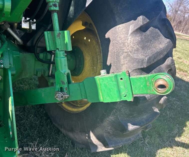 image for item DN0706 2012 John Deere 5083E MFWD tractor