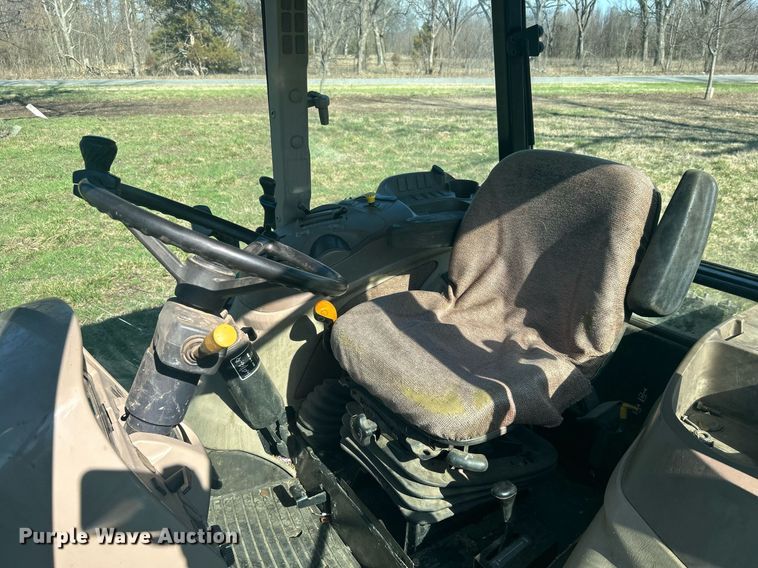 image for item DN0706 2012 John Deere 5083E MFWD tractor