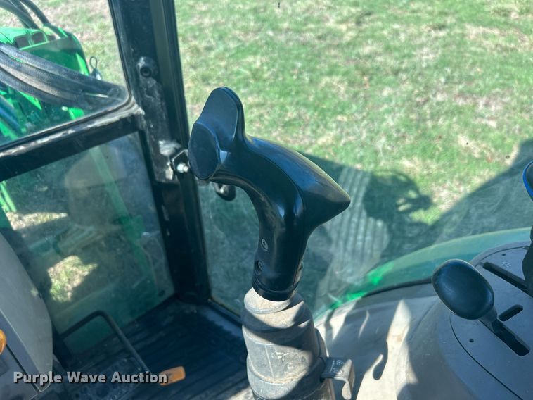 image for item DN0706 2012 John Deere 5083E MFWD tractor