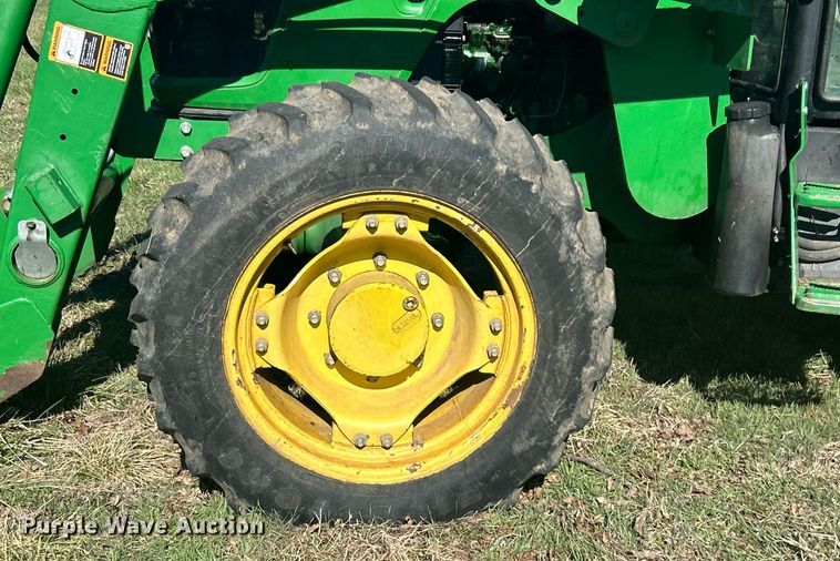 image for item DN0706 2012 John Deere 5083E MFWD tractor